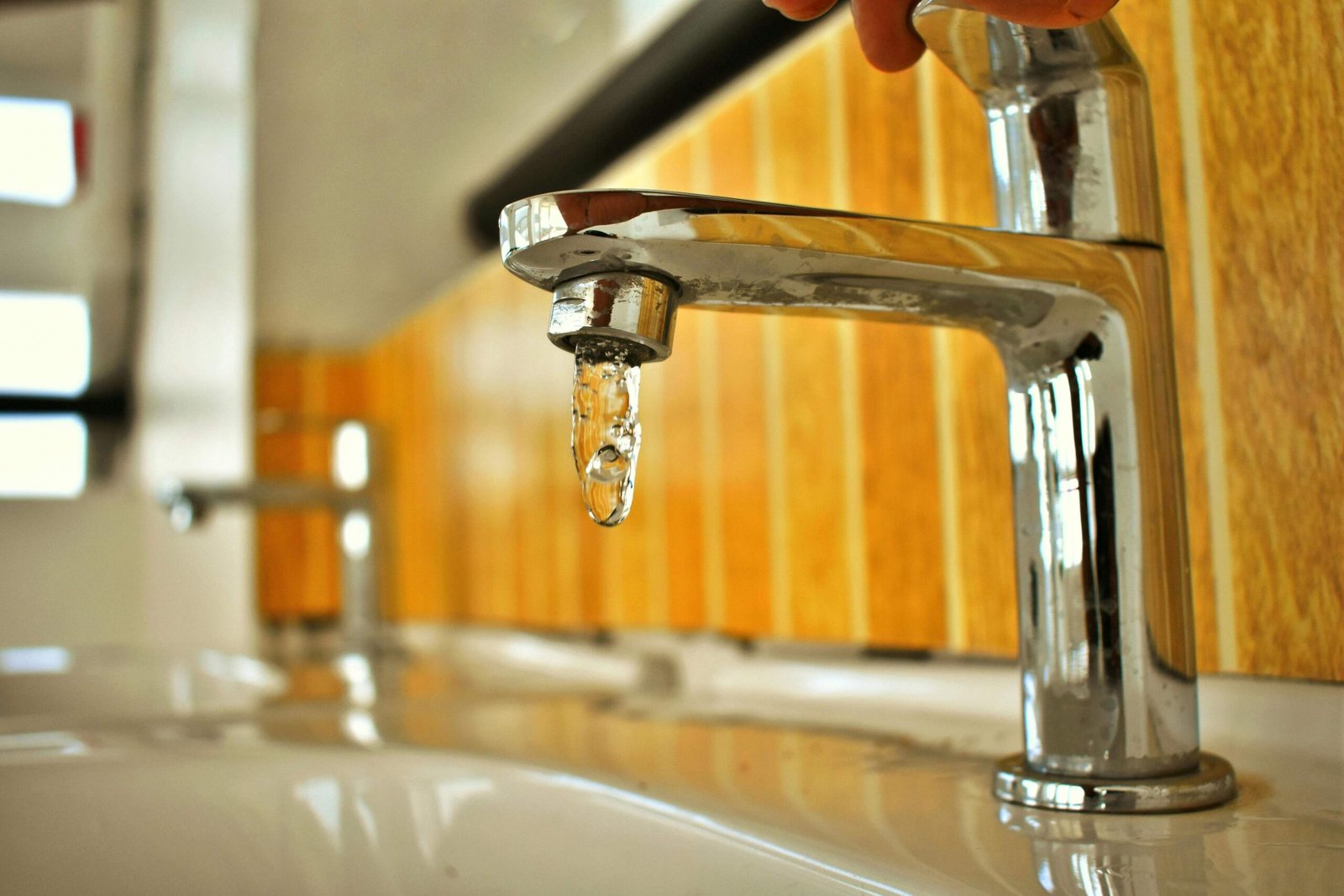 Emergency-Plumbing-Service-Beaverton-OR-Sound-Plumbing-and-Drain Faucet in a kitchen.